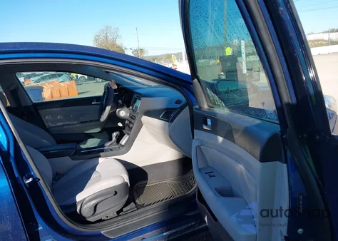 2016 Hyundai Sonata Sport z USA, uszkodzony, nr VIN 5NPE34AF7GH265437